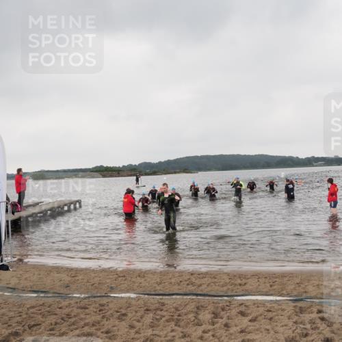 23.06.2024 - Viking Triathlon MichiJ http://msf.ph/oto/6346858 23.06.2024 10:45:19 Schwimmen 206, 443, 480, 493, 652 meine-sportfotos.de