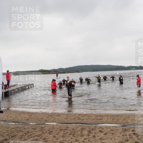 23.06.2024 - Viking Triathlon MichiJ http://msf.ph/oto/6346859 23.06.2024 10:45:19 Schwimmen 206, 443, 480, 493, 652 meine-sportfotos.de