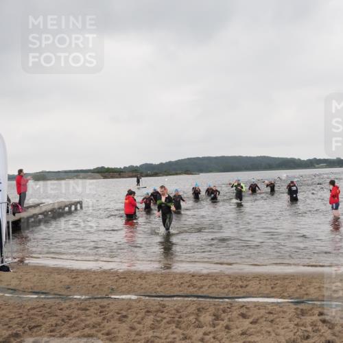 23.06.2024 - Viking Triathlon MichiJ http://msf.ph/oto/6346860 23.06.2024 10:45:19 Schwimmen 206, 443, 480, 493, 652 meine-sportfotos.de