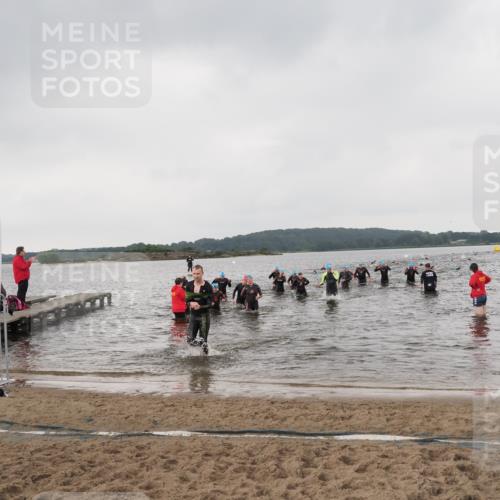 23.06.2024 - Viking Triathlon MichiJ http://msf.ph/oto/6346864 23.06.2024 10:45:21 Schwimmen 375, 443, 480, 493, 652 meine-sportfotos.de