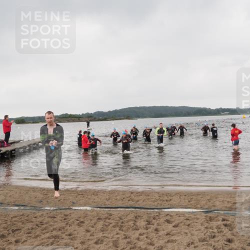 23.06.2024 - Viking Triathlon MichiJ http://msf.ph/oto/6346873 23.06.2024 10:45:23 Schwimmen 267, 375, 380, 443, 480, 493, 495, 652 meine-sportfotos.de