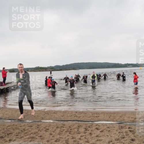 23.06.2024 - Viking Triathlon MichiJ http://msf.ph/oto/6346875 23.06.2024 10:45:23 Schwimmen 267, 375, 380, 443, 480, 493, 495, 652 meine-sportfotos.de