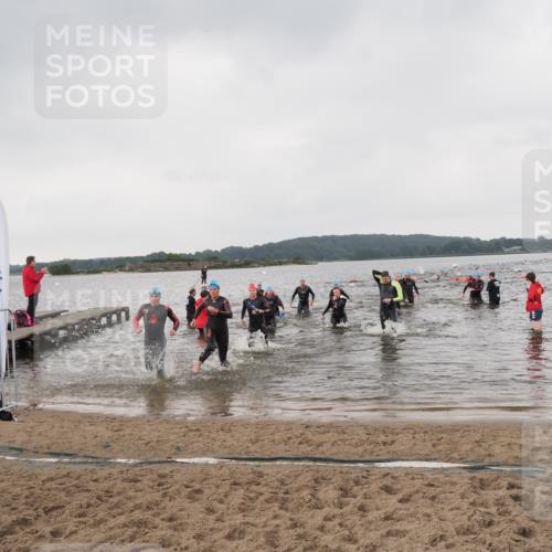 23.06.2024 - Viking Triathlon MichiJ http://msf.ph/oto/6346886 23.06.2024 10:45:26 Schwimmen 54, 267, 375, 380, 403, 443, 480, 493, 495, 652 meine-sportfotos.de