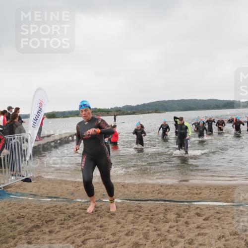 23.06.2024 - Viking Triathlon MichiJ http://msf.ph/oto/6346895 23.06.2024 10:45:29 Schwimmen 54, 267, 343, 375, 380, 403, 443, 493, 495, 652 meine-sportfotos.de