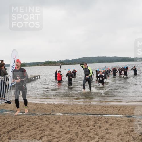 23.06.2024 - Viking Triathlon MichiJ http://msf.ph/oto/6346901 23.06.2024 10:45:30 Schwimmen 54, 267, 343, 375, 380, 403, 443, 493, 495, 652 meine-sportfotos.de