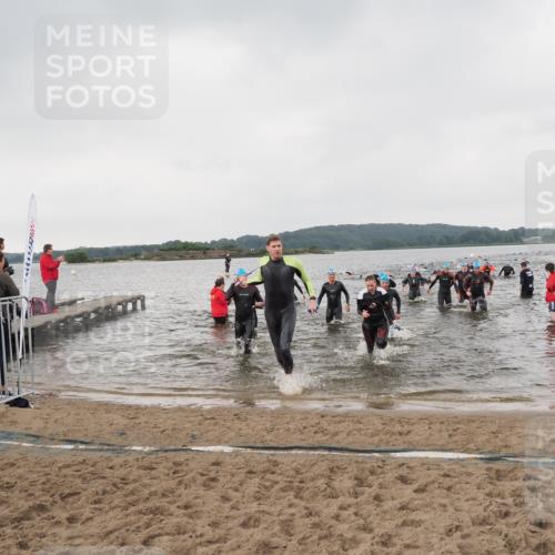23.06.2024 - Viking Triathlon MichiJ http://msf.ph/oto/6346908 23.06.2024 10:45:32 Schwimmen 54, 220, 267, 274, 343, 375, 380, 403, 495, 506, 652 meine-sportfotos.de