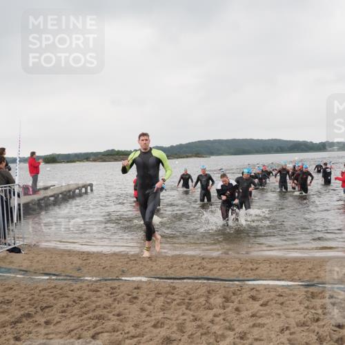 23.06.2024 - Viking Triathlon MichiJ http://msf.ph/oto/6346911 23.06.2024 10:45:32 Schwimmen 54, 220, 267, 274, 343, 375, 380, 403, 495, 506, 652 meine-sportfotos.de