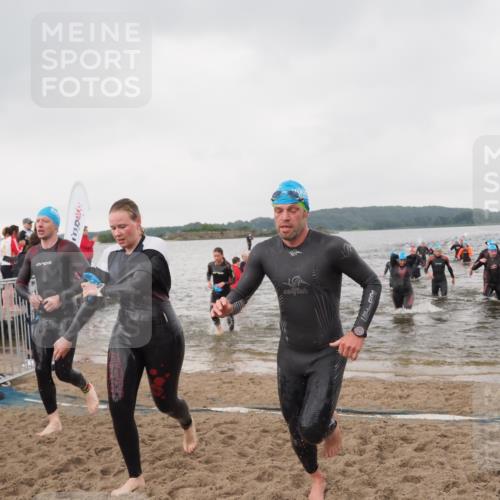 23.06.2024 - Viking Triathlon MichiJ http://msf.ph/oto/6346925 23.06.2024 10:45:36 Schwimmen 54, 63, 220, 267, 274, 343, 380, 403, 430, 495, 506, 641 meine-sportfotos.de