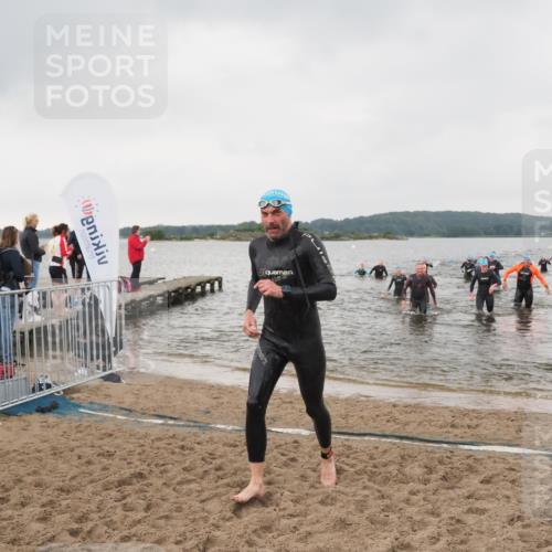 23.06.2024 - Viking Triathlon MichiJ http://msf.ph/oto/6346991 23.06.2024 10:46:00 Schwimmen 18, 162, 247, 294, 359, 475, 602, 644 meine-sportfotos.de