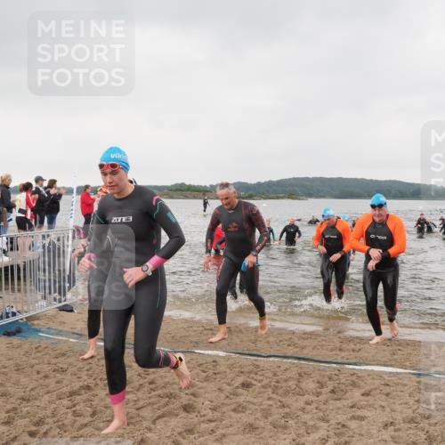 23.06.2024 - Viking Triathlon MichiJ http://msf.ph/oto/6347019 23.06.2024 10:46:09 Schwimmen 18, 44, 162, 249, 294, 341, 359, 475, 514, 602, 645, 646 meine-sportfotos.de