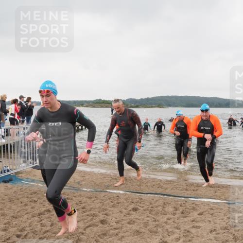 23.06.2024 - Viking Triathlon MichiJ http://msf.ph/oto/6347020 23.06.2024 10:46:10 Schwimmen 18, 44, 162, 249, 294, 341, 359, 475, 514, 602, 645, 646 meine-sportfotos.de