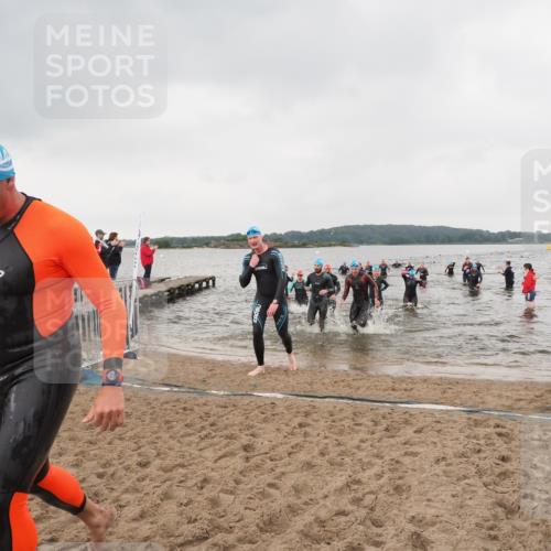 23.06.2024 - Viking Triathlon MichiJ http://msf.ph/oto/6347036 23.06.2024 10:46:15 Schwimmen 44, 249, 341, 428, 514, 606, 645, 646 meine-sportfotos.de