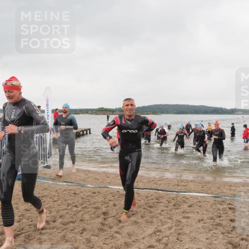 23.06.2024 - Viking Triathlon MichiJ http://msf.ph/oto/6347115 23.06.2024 10:46:39 Schwimmen 130, 141, 199, 264, 365, 398, 439, 442, 467, 631, 636 meine-sportfotos.de