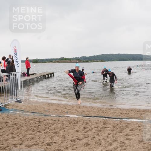 23.06.2024 - Viking Triathlon MichiJ http://msf.ph/oto/6347226 23.06.2024 10:47:03 Schwimmen 80, 281, 325 meine-sportfotos.de