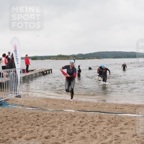 23.06.2024 - Viking Triathlon MichiJ http://msf.ph/oto/6347230 23.06.2024 10:47:03 Schwimmen 80, 281, 325 meine-sportfotos.de