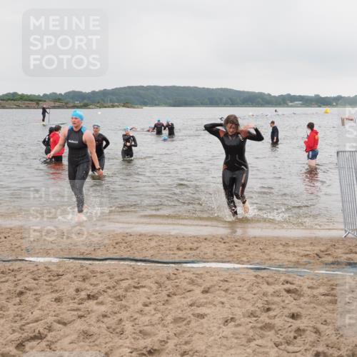 23.06.2024 - Viking Triathlon MichiJ http://msf.ph/oto/6347614 23.06.2024 10:48:15 Schwimmen 41, 147, 157, 339, 478 meine-sportfotos.de