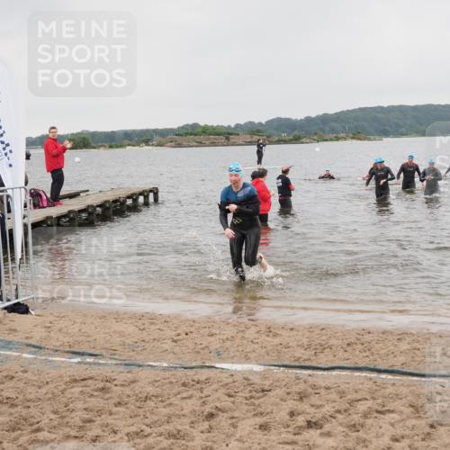 23.06.2024 - Viking Triathlon MichiJ http://msf.ph/oto/6347651 23.06.2024 10:48:23 Schwimmen 79, 147, 157 meine-sportfotos.de