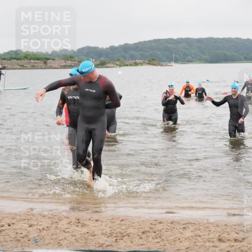 23.06.2024 - Viking Triathlon MichiJ http://msf.ph/oto/6347704 23.06.2024 10:48:39 Schwimmen 21, 59, 70, 155, 422, 441 meine-sportfotos.de