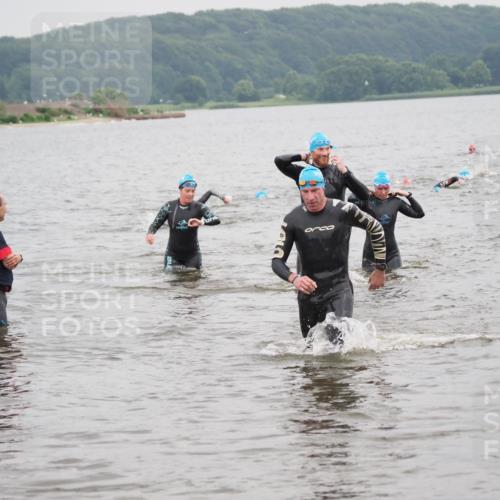 23.06.2024 - Viking Triathlon MichiJ http://msf.ph/oto/6347915 23.06.2024 10:49:28 Schwimmen 112 meine-sportfotos.de