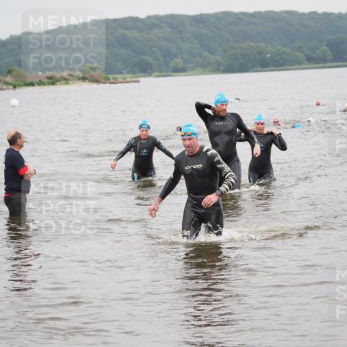 23.06.2024 - Viking Triathlon MichiJ http://msf.ph/oto/6347919 23.06.2024 10:49:29 Schwimmen 112 meine-sportfotos.de
