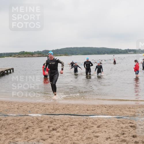 23.06.2024 - Viking Triathlon MichiJ http://msf.ph/oto/6347948 23.06.2024 10:49:35 Schwimmen 64, 112, 236, 388 meine-sportfotos.de