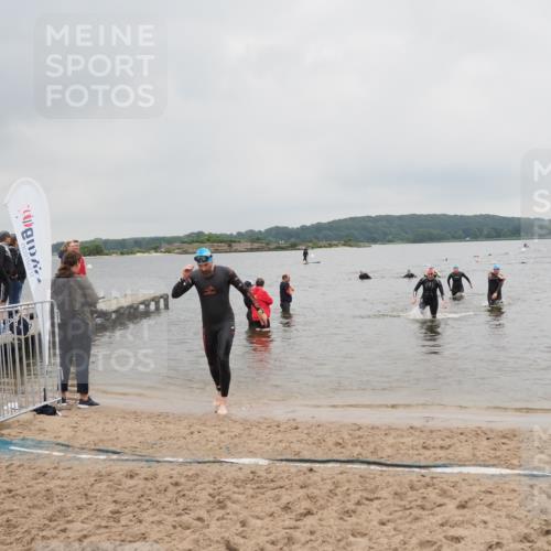 23.06.2024 - Viking Triathlon MichiJ http://msf.ph/oto/6348439 23.06.2024 10:51:03 Schwimmen 45, 290, 635 meine-sportfotos.de