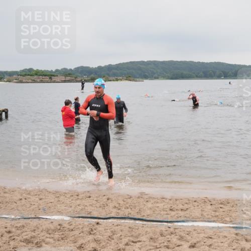 23.06.2024 - Viking Triathlon MichiJ http://msf.ph/oto/6348588 23.06.2024 10:51:37 Schwimmen 49, 253, 413 meine-sportfotos.de