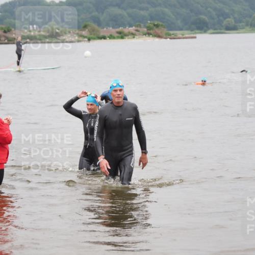 23.06.2024 - Viking Triathlon MichiJ http://msf.ph/oto/6348599 23.06.2024 10:51:41 Schwimmen 351, 413 meine-sportfotos.de