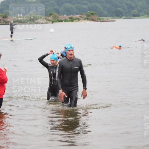 23.06.2024 - Viking Triathlon MichiJ http://msf.ph/oto/6348602 23.06.2024 10:51:41 Schwimmen 351, 413 meine-sportfotos.de