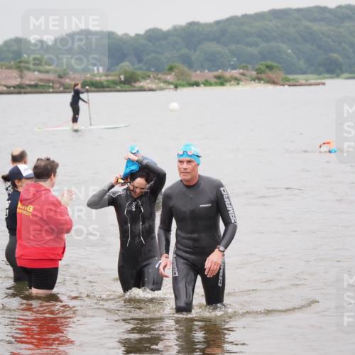 23.06.2024 - Viking Triathlon MichiJ http://msf.ph/oto/6348611 23.06.2024 10:51:43 Schwimmen 351, 413 meine-sportfotos.de
