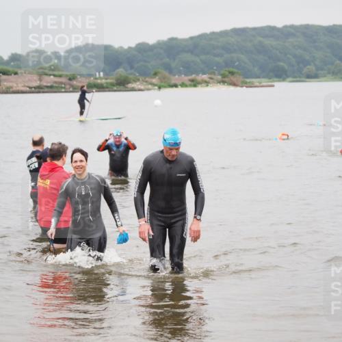 23.06.2024 - Viking Triathlon MichiJ http://msf.ph/oto/6348616 23.06.2024 10:51:44 Schwimmen 351, 413 meine-sportfotos.de