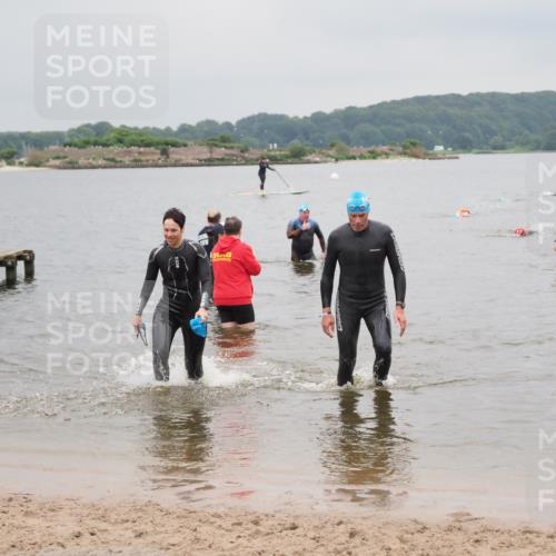 23.06.2024 - Viking Triathlon MichiJ http://msf.ph/oto/6348642 23.06.2024 10:51:46 Schwimmen 351, 413 meine-sportfotos.de