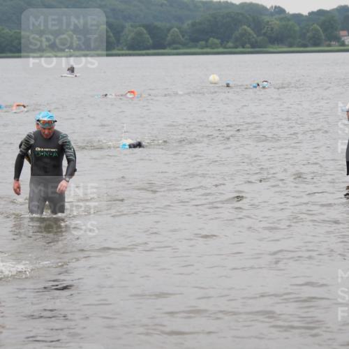 23.06.2024 - Viking Triathlon MichiJ http://msf.ph/oto/6348692 23.06.2024 10:51:53 Schwimmen 351, 479, 609 meine-sportfotos.de