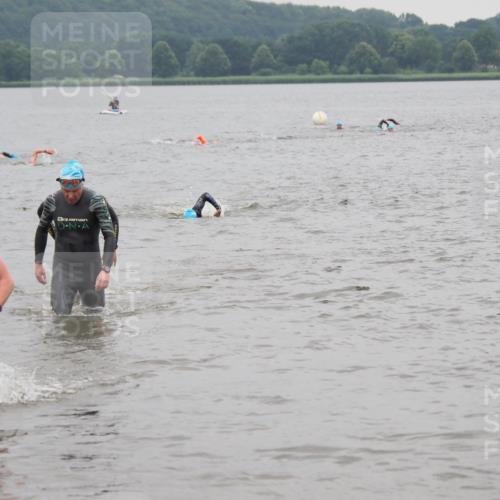 23.06.2024 - Viking Triathlon MichiJ http://msf.ph/oto/6348695 23.06.2024 10:51:53 Schwimmen 351, 479, 609 meine-sportfotos.de