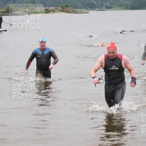 23.06.2024 - Viking Triathlon MichiJ http://msf.ph/oto/6348708 23.06.2024 10:51:55 Schwimmen 479, 527, 609 meine-sportfotos.de