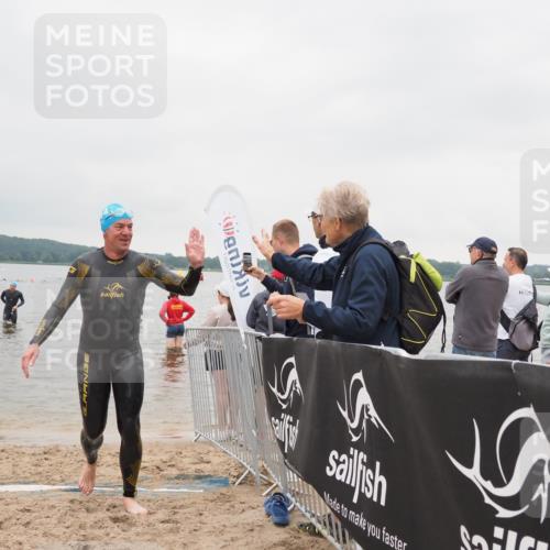 23.06.2024 - Viking Triathlon MichiJ http://msf.ph/oto/6348799 23.06.2024 10:52:09 Schwimmen 417, 527, 625 meine-sportfotos.de