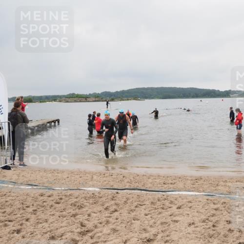 23.06.2024 - Viking Triathlon MichiJ http://msf.ph/oto/6348899 23.06.2024 10:53:02 Schwimmen 145, 444, 481 meine-sportfotos.de