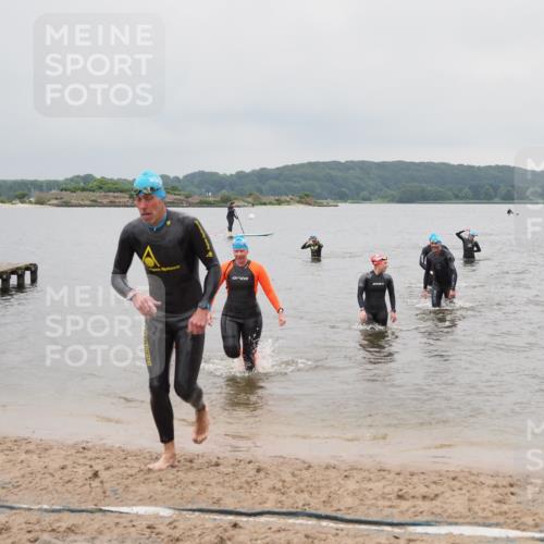 23.06.2024 - Viking Triathlon MichiJ http://msf.ph/oto/6349017 23.06.2024 10:53:23 Schwimmen 241, 411, 536, 540, 629 meine-sportfotos.de