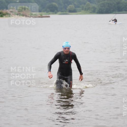 23.06.2024 - Viking Triathlon MichiJ http://msf.ph/oto/6349085 23.06.2024 10:54:12 Schwimmen 154 meine-sportfotos.de