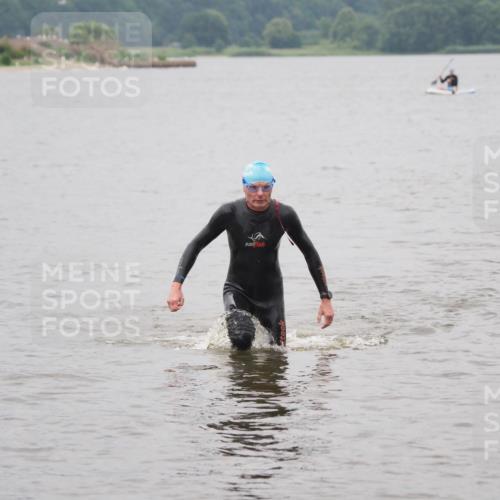 23.06.2024 - Viking Triathlon MichiJ http://msf.ph/oto/6349087 23.06.2024 10:54:12 Schwimmen 154 meine-sportfotos.de