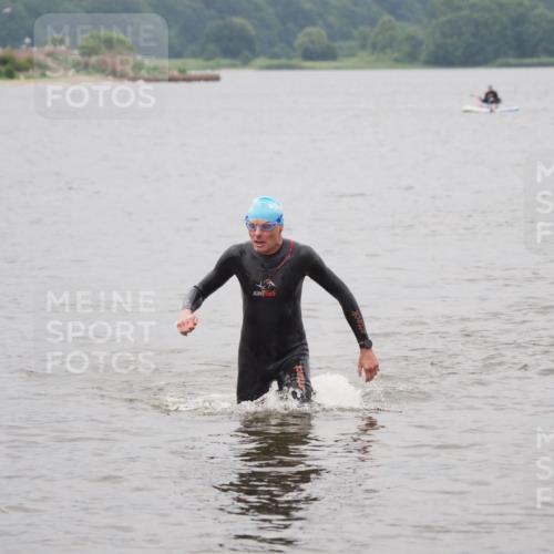 23.06.2024 - Viking Triathlon MichiJ http://msf.ph/oto/6349094 23.06.2024 10:54:13 Schwimmen 154 meine-sportfotos.de