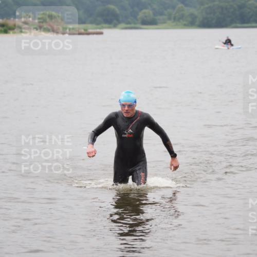 23.06.2024 - Viking Triathlon MichiJ http://msf.ph/oto/6349097 23.06.2024 10:54:13 Schwimmen 154 meine-sportfotos.de