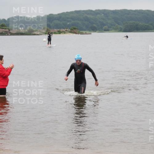 23.06.2024 - Viking Triathlon MichiJ http://msf.ph/oto/6349108 23.06.2024 10:54:16 Schwimmen 154 meine-sportfotos.de