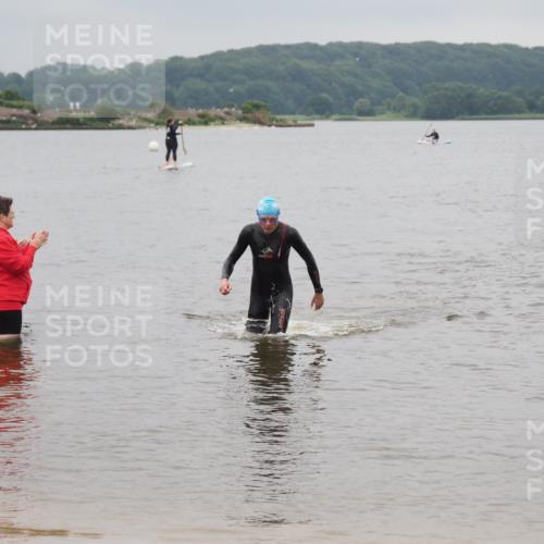 23.06.2024 - Viking Triathlon MichiJ http://msf.ph/oto/6349112 23.06.2024 10:54:16 Schwimmen 154 meine-sportfotos.de