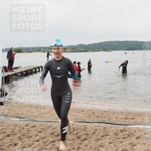 23.06.2024 - Viking Triathlon MichiJ http://msf.ph/oto/6349233 23.06.2024 10:56:23 Schwimmen 85, 92 meine-sportfotos.de