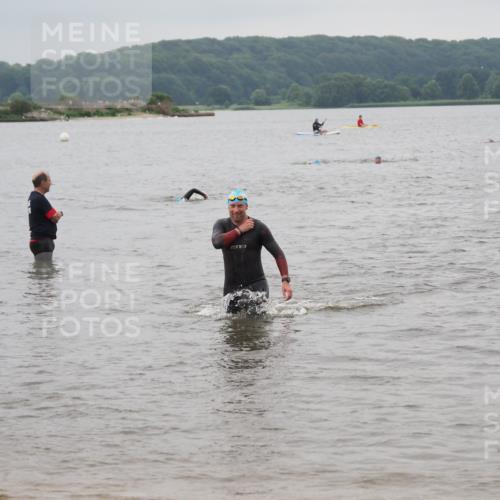 23.06.2024 - Viking Triathlon MichiJ http://msf.ph/oto/6349236 23.06.2024 10:56:27 Schwimmen 85 meine-sportfotos.de