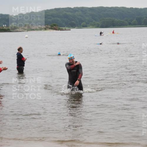 23.06.2024 - Viking Triathlon MichiJ http://msf.ph/oto/6349240 23.06.2024 10:56:27 Schwimmen 85 meine-sportfotos.de