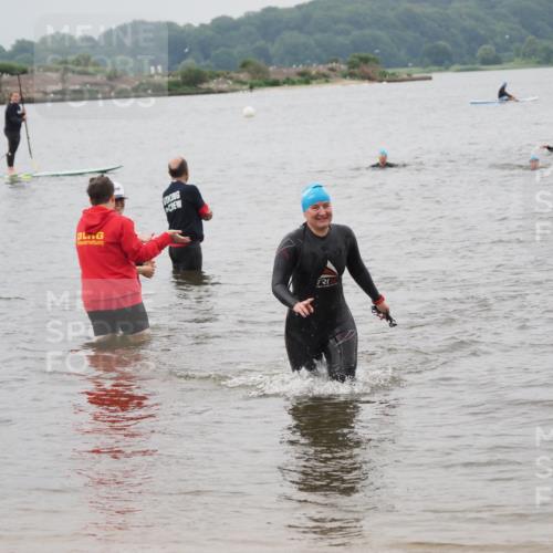 23.06.2024 - Viking Triathlon MichiJ http://msf.ph/oto/6349277 23.06.2024 10:56:57 Schwimmen 418 meine-sportfotos.de
