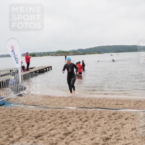 23.06.2024 - Viking Triathlon MichiJ http://msf.ph/oto/6349303 23.06.2024 10:57:02 Schwimmen 418 meine-sportfotos.de