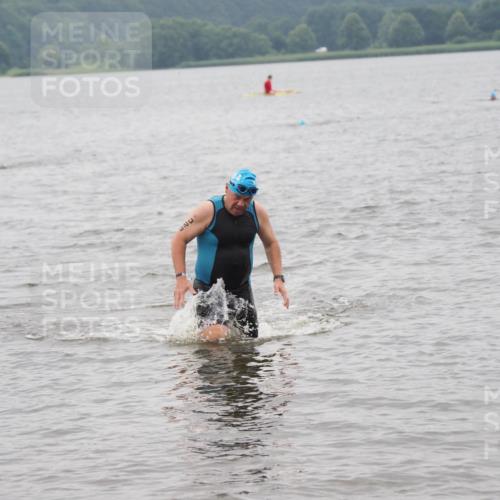 23.06.2024 - Viking Triathlon MichiJ http://msf.ph/oto/6349435 23.06.2024 10:58:45 Schwimmen 329 meine-sportfotos.de